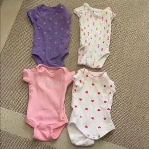 Set of onesies